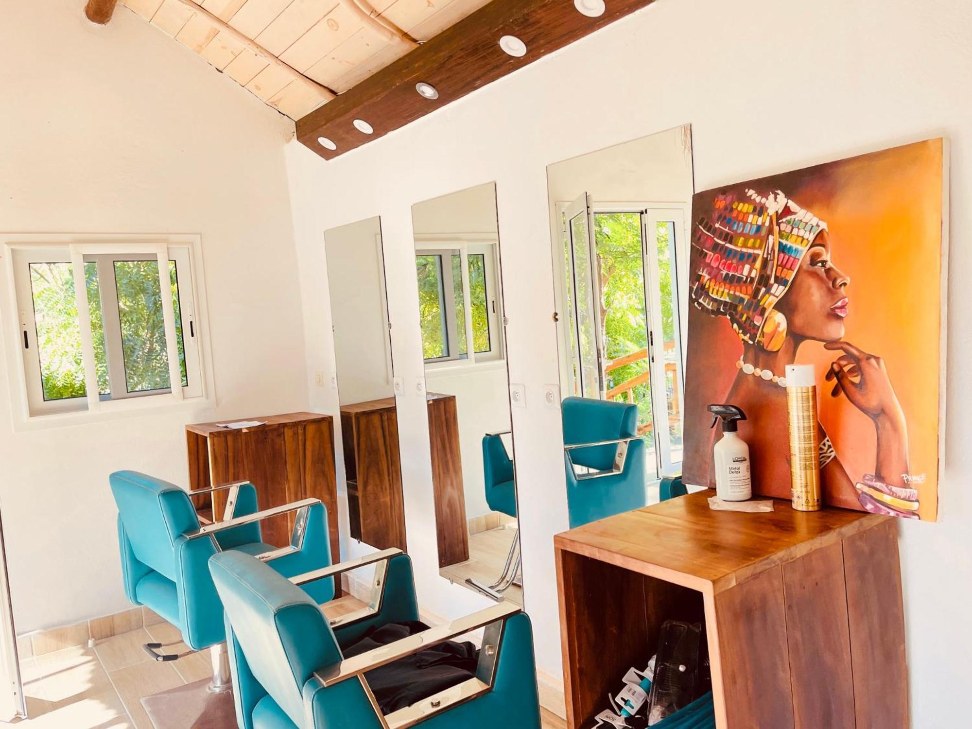 Vovo Telo Lodge Toliara Bagian luar foto