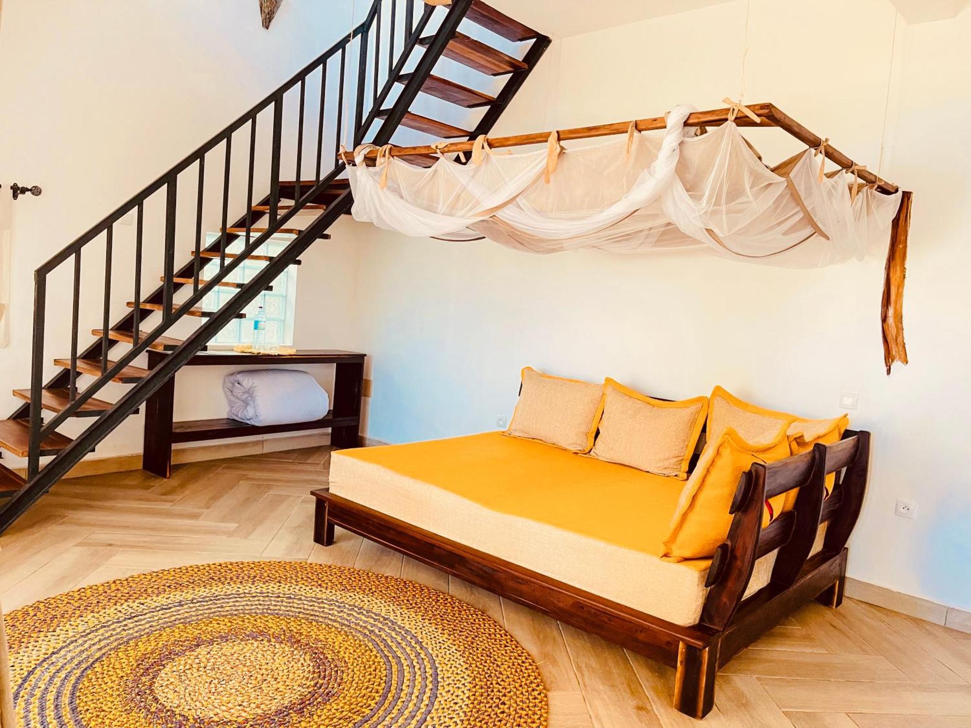 Vovo Telo Lodge Toliara Bagian luar foto